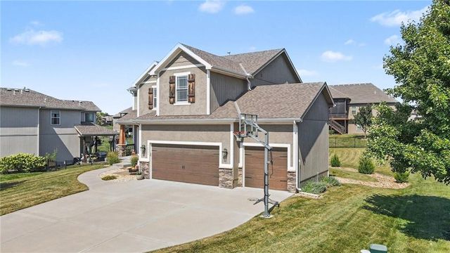 12725 N Overbrook Drive, Platte City, MO 64079