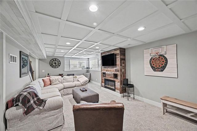 12725 N Overbrook Drive, Platte City, MO 64079