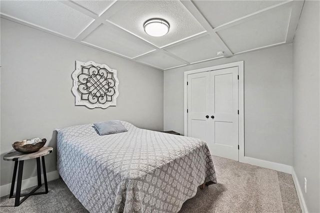 12725 N Overbrook Drive, Platte City, MO 64079