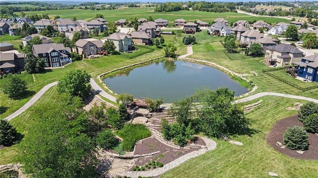 12725 N Overbrook Drive, Platte City, MO 64079