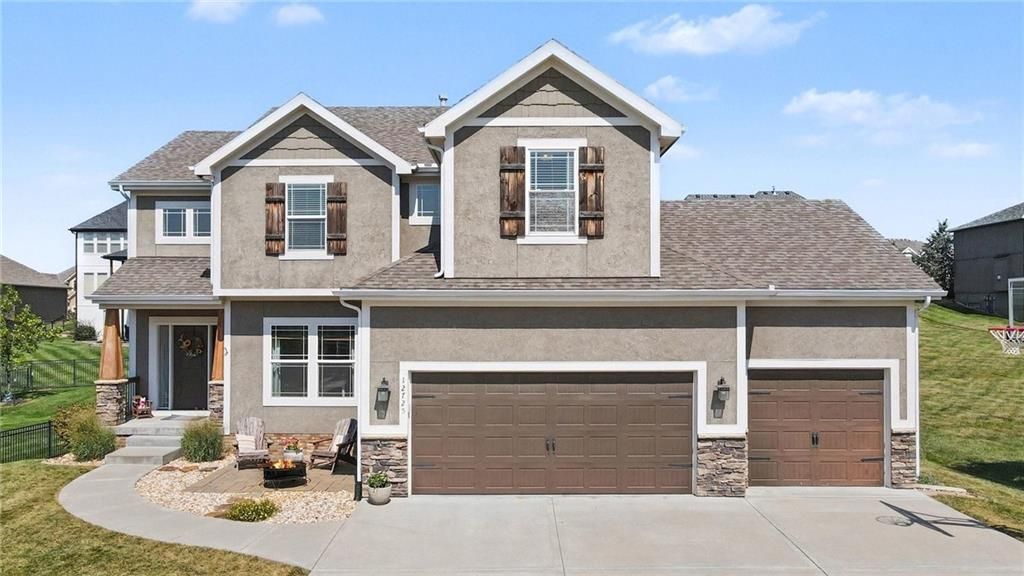 12725 N Overbrook Drive, Platte City, MO 64079