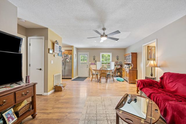 2887 Gusty Ln, Clarksville, TN 37043