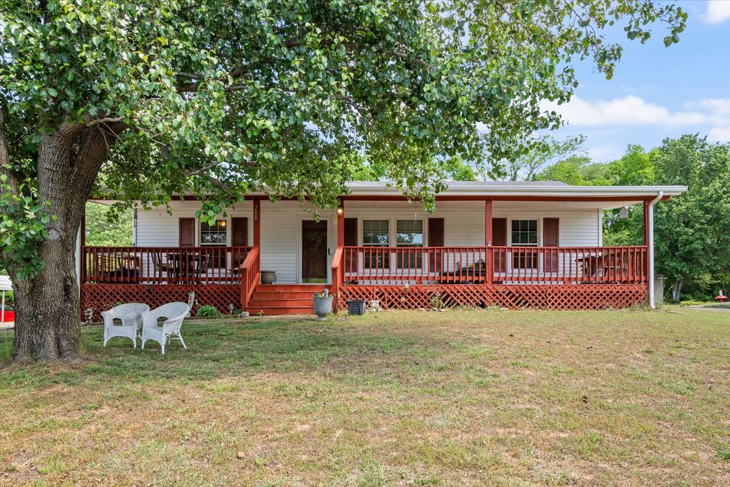 2887 Gusty Ln, Clarksville, TN 37043