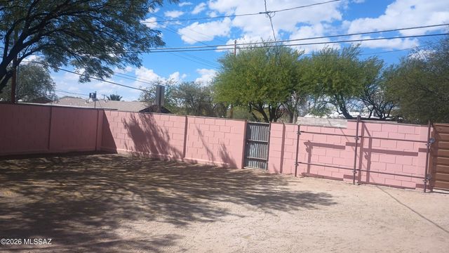 1401 E 13th Street, Tucson, AZ 85719