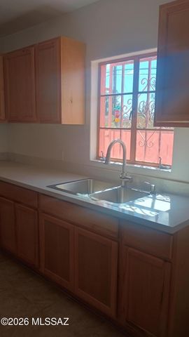 1401 E 13th Street, Tucson, AZ 85719