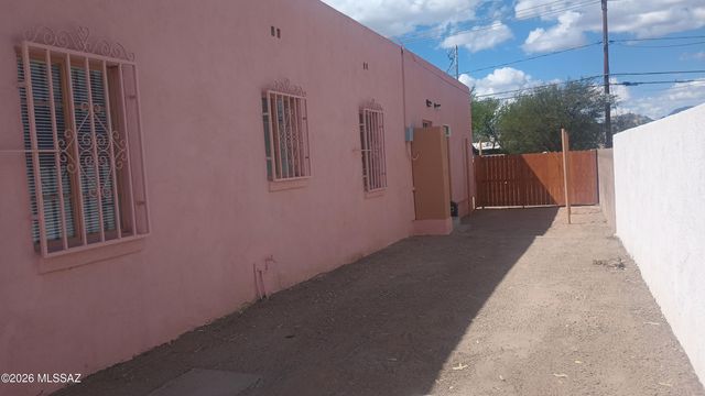 1401 E 13th Street, Tucson, AZ 85719