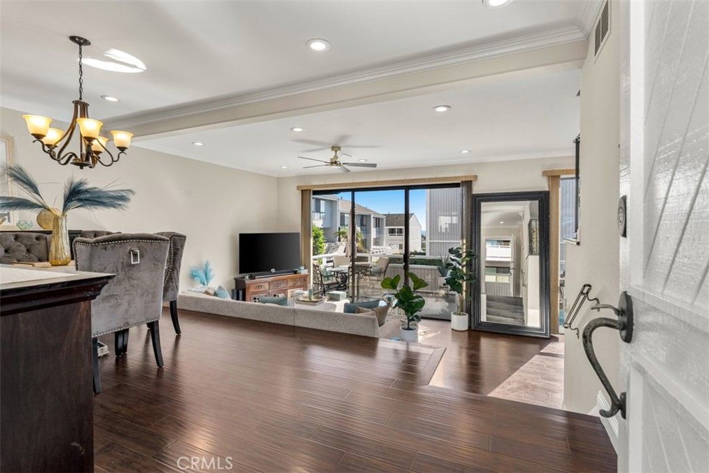 207 Columbia, Newport Beach, CA 92663 — photo 3