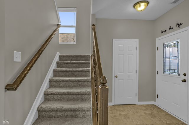2273 Shadow Bend Drive, Columbus, IN 47201