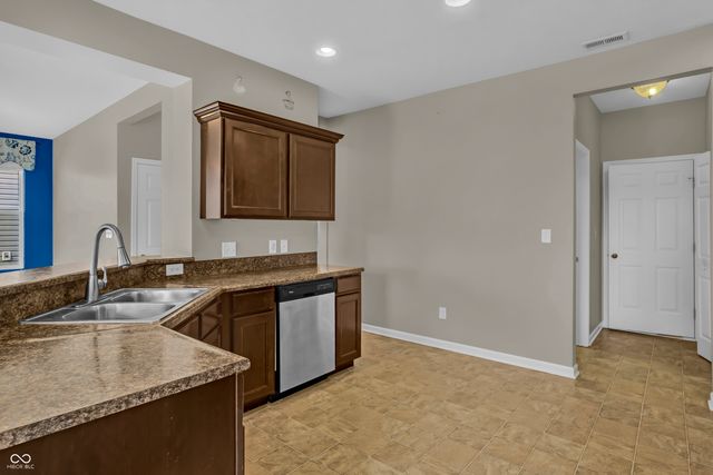 2273 Shadow Bend Drive, Columbus, IN 47201