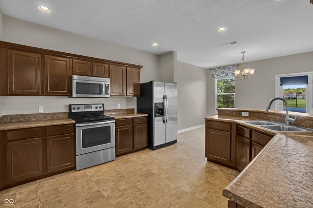 2273 Shadow Bend Drive, Columbus, IN 47201