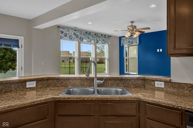 2273 Shadow Bend Drive, Columbus, IN 47201