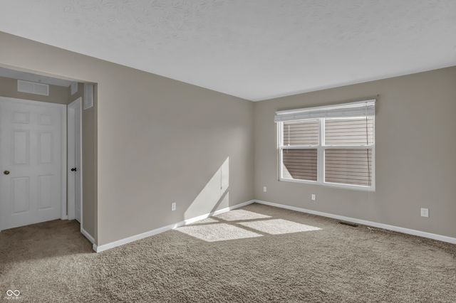 2273 Shadow Bend Drive, Columbus, IN 47201
