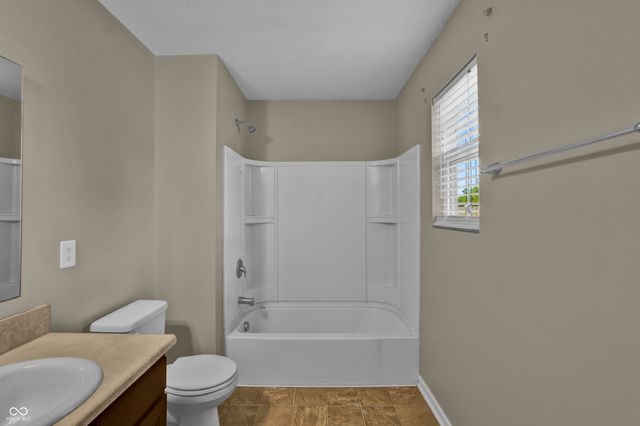 2273 Shadow Bend Drive, Columbus, IN 47201