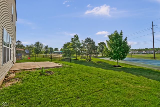 2273 Shadow Bend Drive, Columbus, IN 47201