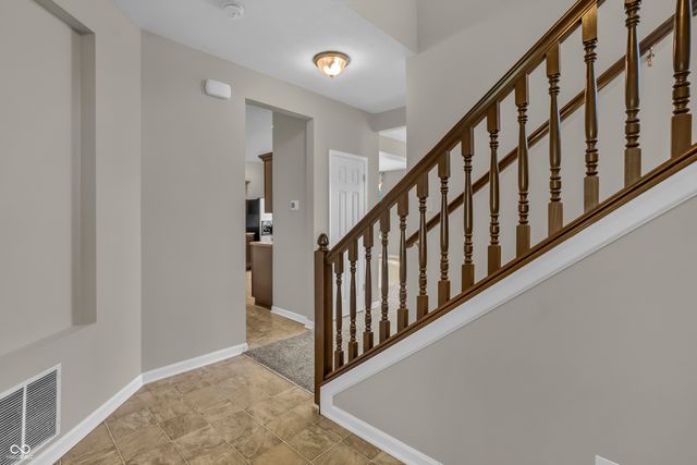 2273 Shadow Bend Drive, Columbus, IN 47201