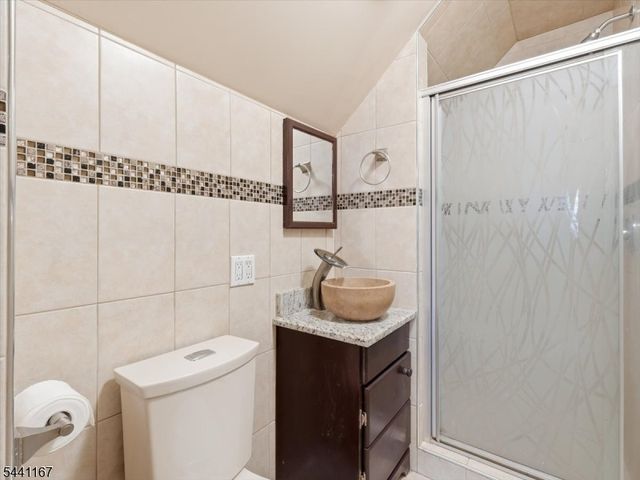 95 Sycamore Ave, Livingston Twp., NJ 07039