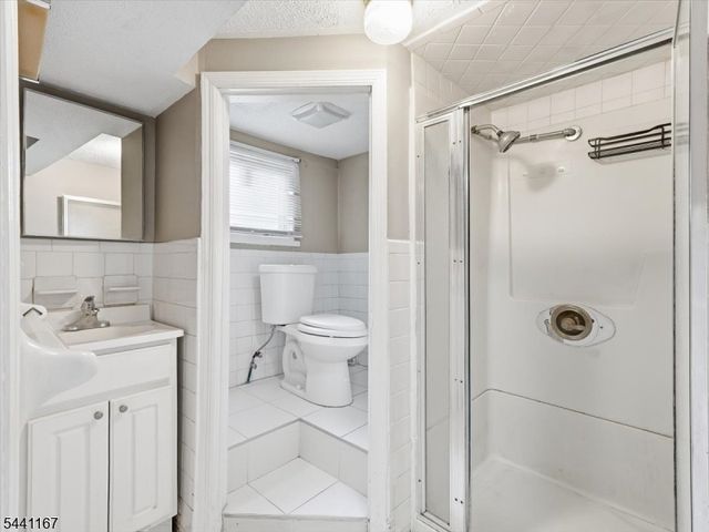 95 Sycamore Ave, Livingston Twp., NJ 07039