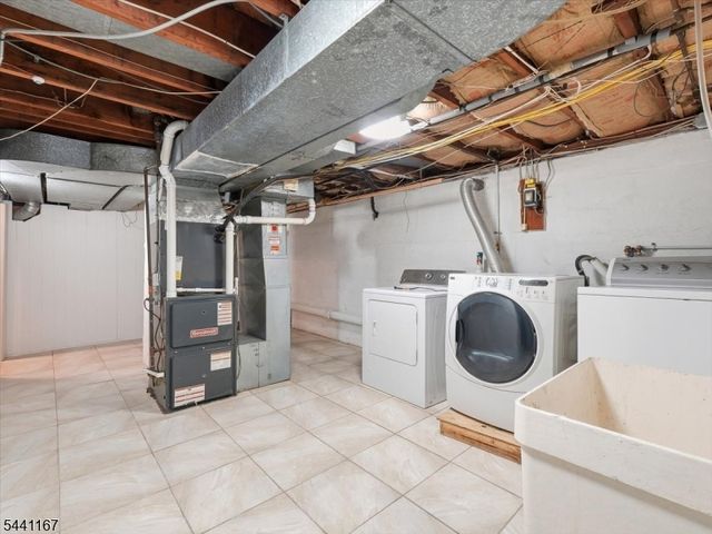 95 Sycamore Ave, Livingston Twp., NJ 07039