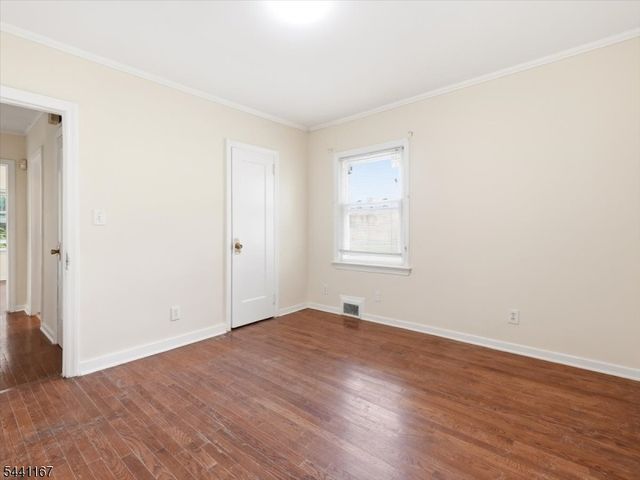 95 Sycamore Ave, Livingston Twp., NJ 07039
