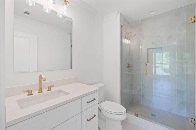 1270 Glen Eagle Drive, Greensboro, GA 30642