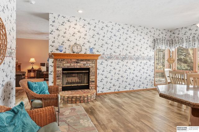 14016 Browne Circle, Omaha, NE 68164
