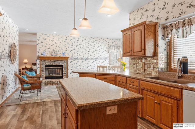 14016 Browne Circle, Omaha, NE 68164