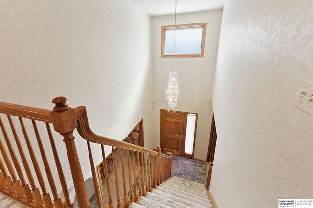 14016 Browne Circle, Omaha, NE 68164