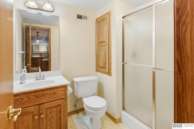 14016 Browne Circle, Omaha, NE 68164