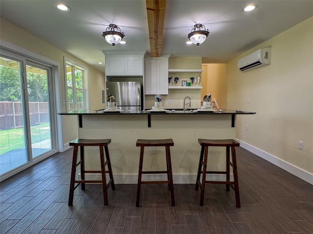 1228 Kennie Drive, Commerce, TX 75428