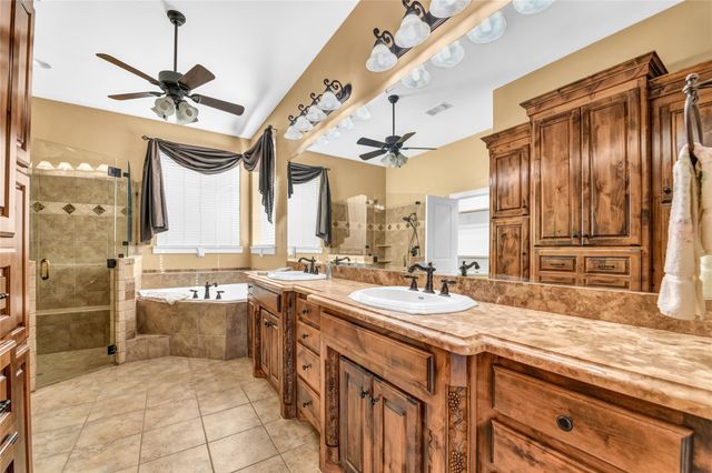 116 McClintock Court, Weatherford, TX 76088