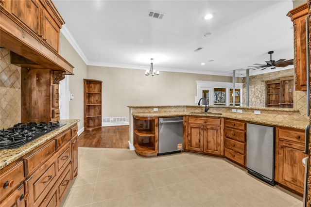 116 McClintock Court, Weatherford, TX 76088