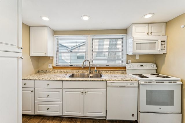 2040 Linden Street, Fenton Twp, MI 48430