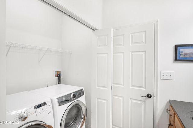 17 Krug Place, Cohoes, NY 12047