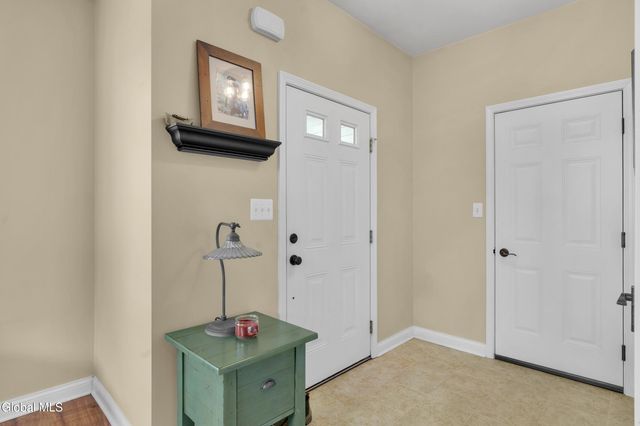 17 Krug Place, Cohoes, NY 12047