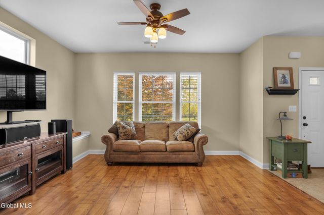 17 Krug Place, Cohoes, NY 12047