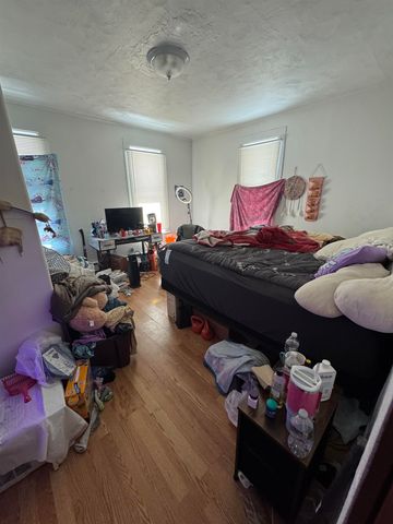 6 Maple Street, Winchester, NH 03470