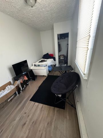 6 Maple Street, Winchester, NH 03470