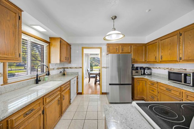 2307 Flossmoor Road, Flossmoor, IL 60422