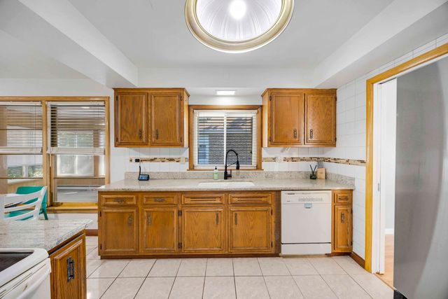 2307 Flossmoor Road, Flossmoor, IL 60422