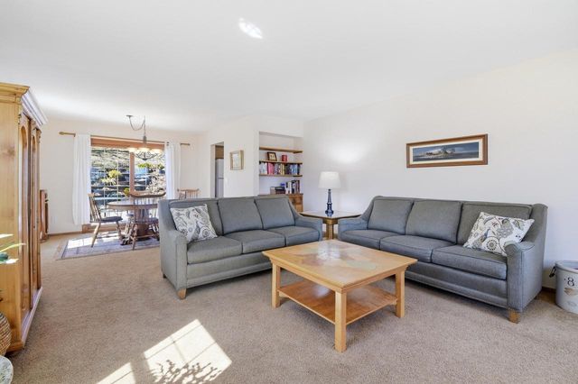 1028 S 7th AVENUE, West Bend, WI 53095