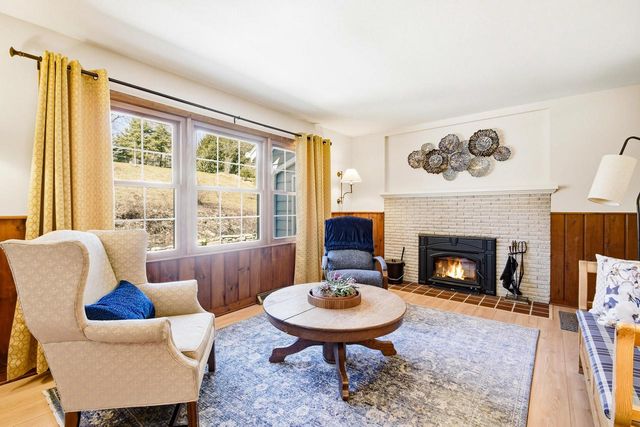 1028 S 7th AVENUE, West Bend, WI 53095