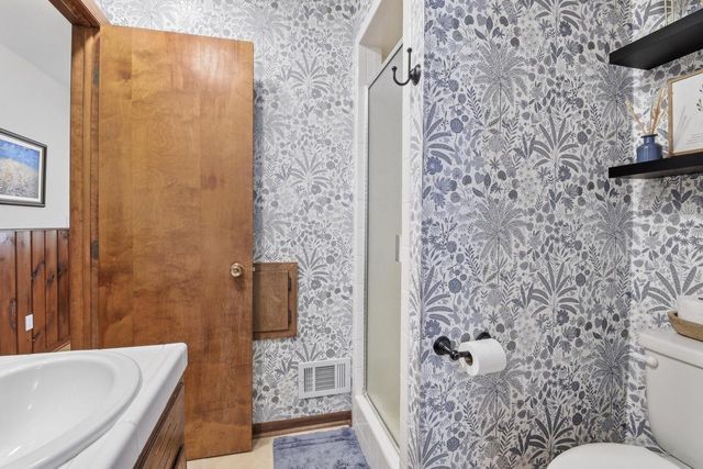 1028 S 7th AVENUE, West Bend, WI 53095