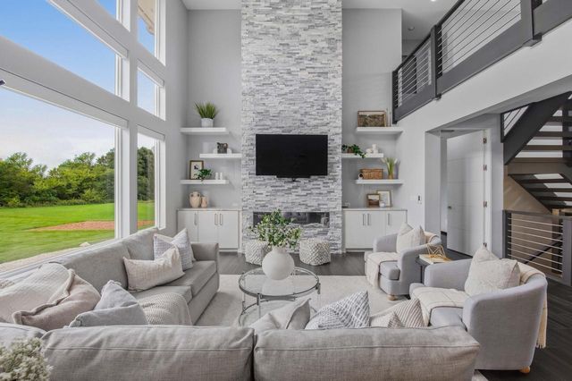 N60W26339 Katesbridge DRIVE, Lisbon, WI 53089