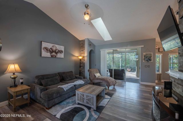 12 WHIRLAWAY Drive, Palm Coast, FL 32164