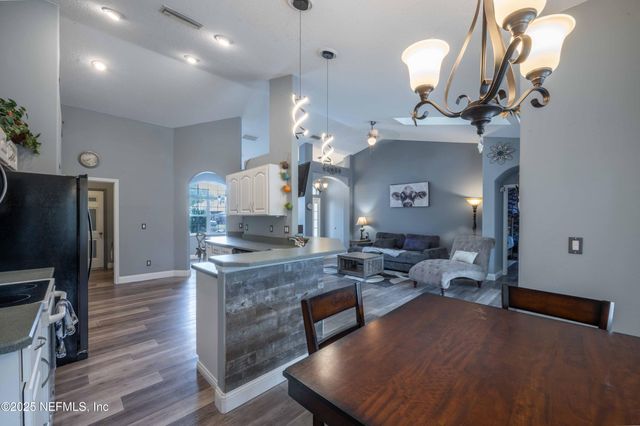 12 WHIRLAWAY Drive, Palm Coast, FL 32164