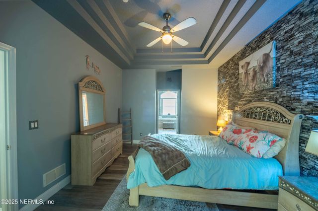 12 WHIRLAWAY Drive, Palm Coast, FL 32164