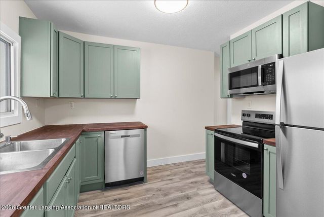 815 W Main Street, Grand Ledge, MI 48837