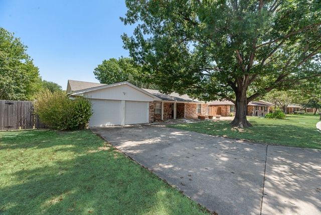 2228 Picadilly Lane, Denton, TX 76209