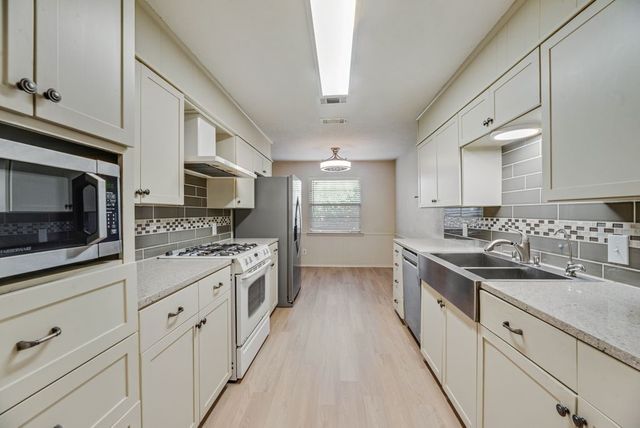 2228 Picadilly Lane, Denton, TX 76209