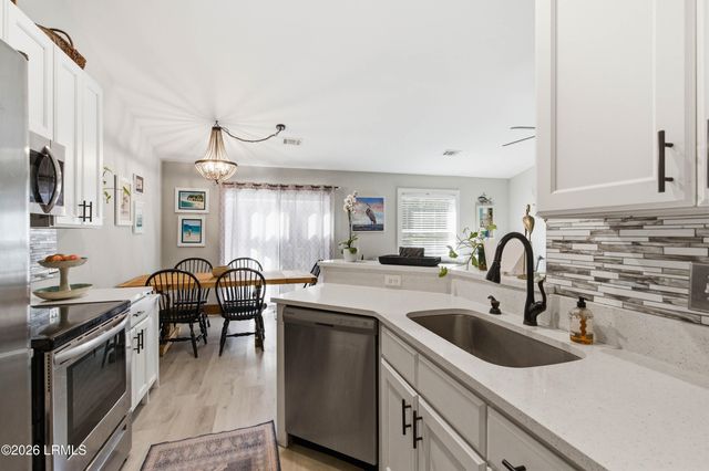 42 Canopy Lane, St. Helena Island, SC 29920